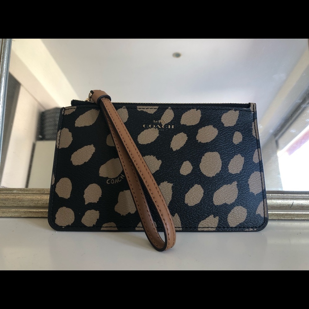 Coach clutch/wristlet